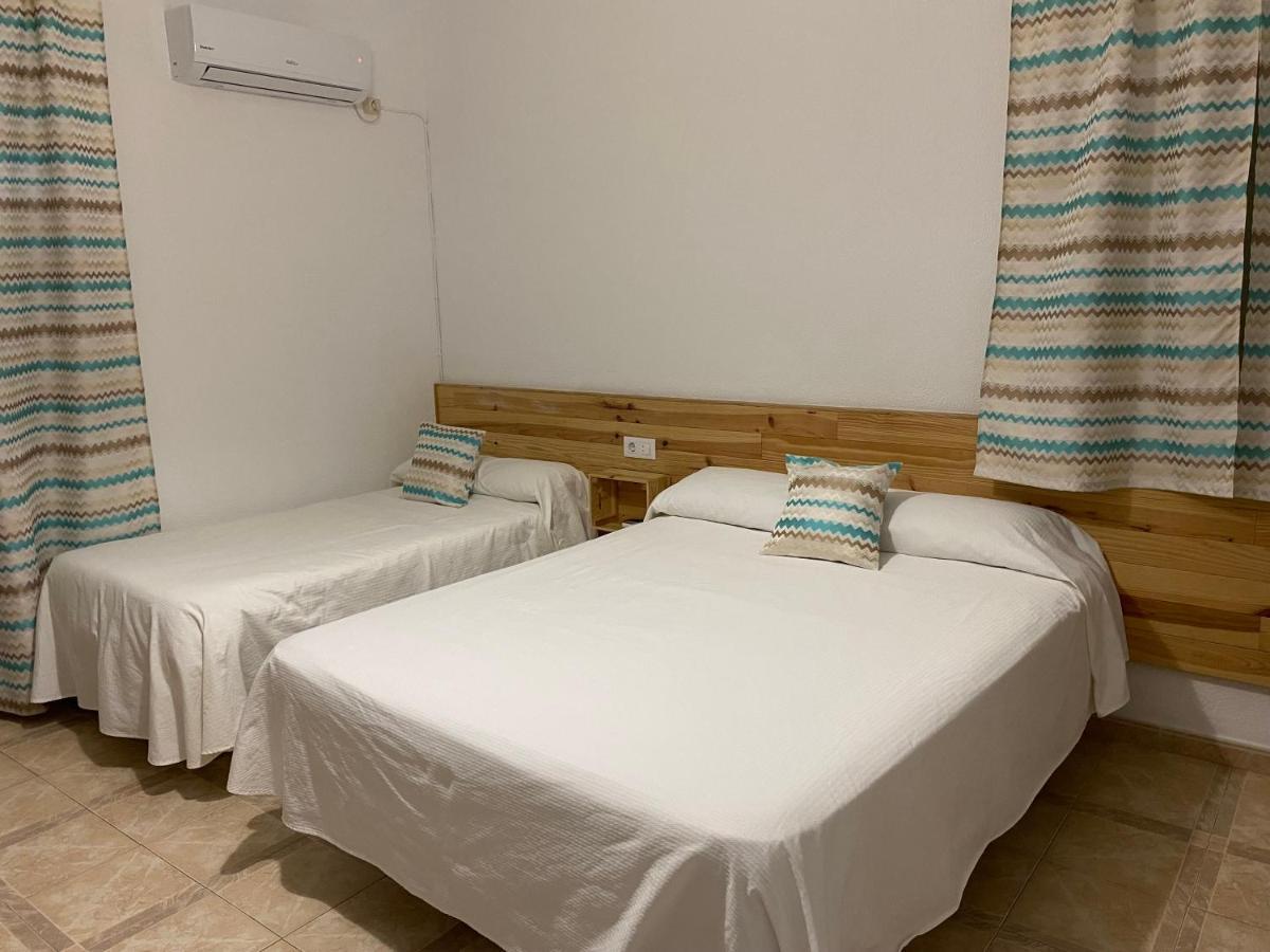 Hostal Barbate Buitenkant foto