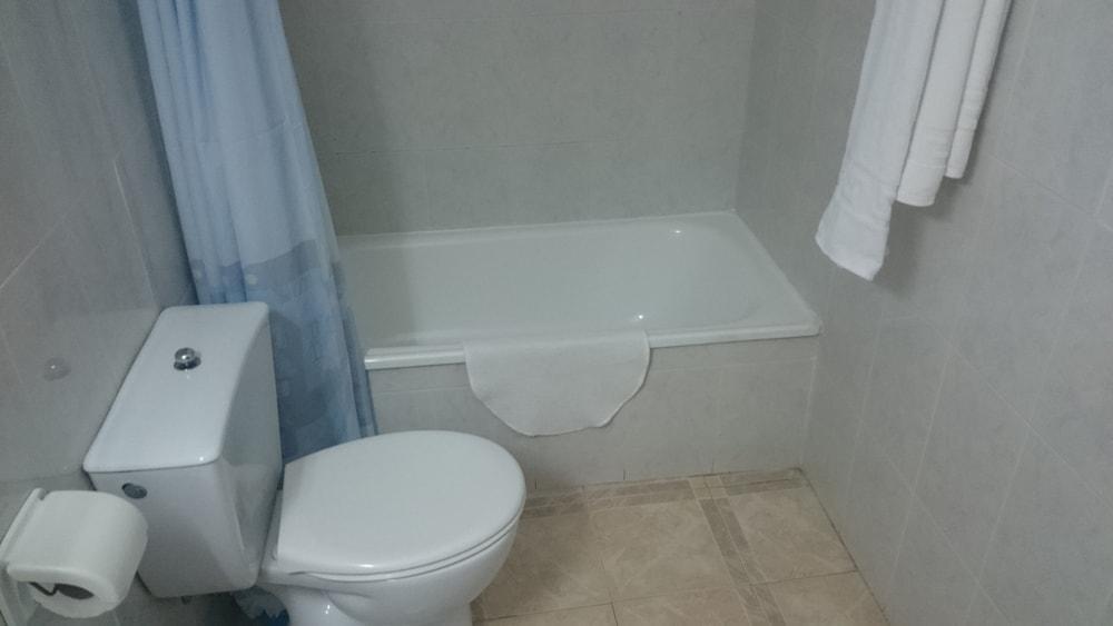 Hostal Barbate Buitenkant foto
